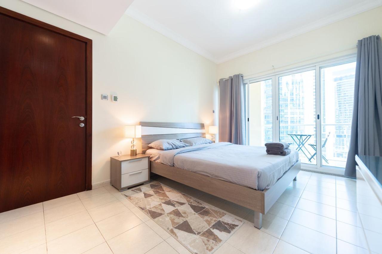 Luxury Escapes - Elegant And Spacious 1bed With 2 Balconies In Jlt Dubai